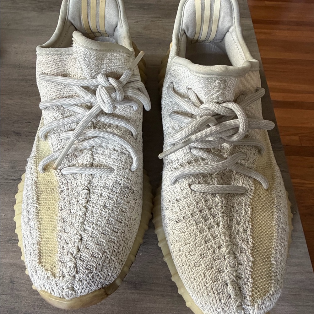 Yeezy Cream Athletic Shoes